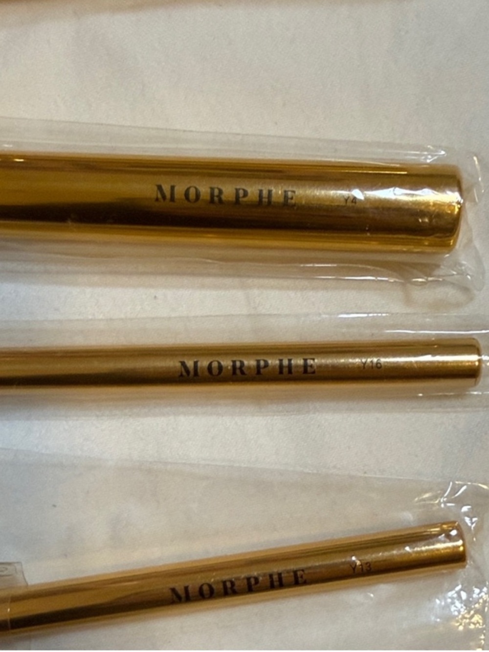 Morphe Metallic Gold 6- Piece Makeup Brush Set - Picture 3 of 4